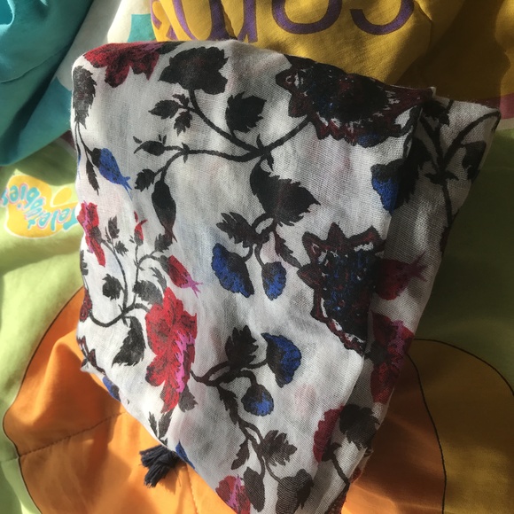 Floral Lightweight Scarf with Tassels - Picture 5 of 5